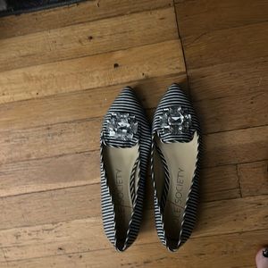 Women’s shoes never worn